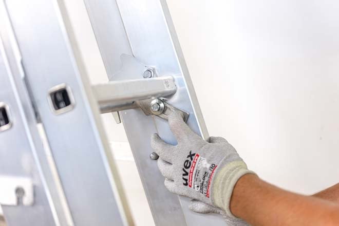 Zarges Skymaster X Industrial Combination Ladder Rung Lock