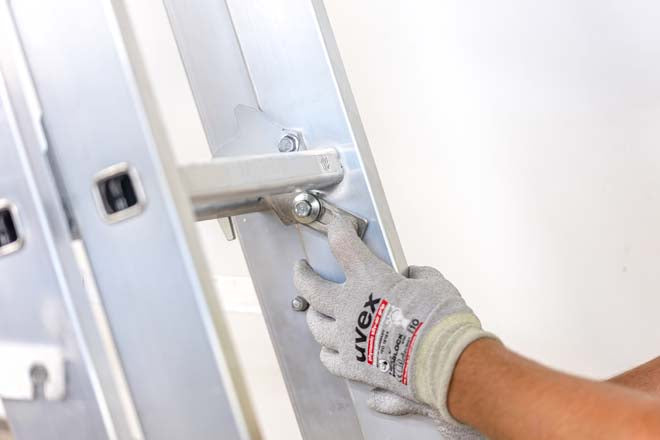 Zarges Skymaster X Industrial Combination Ladder Rung Lock