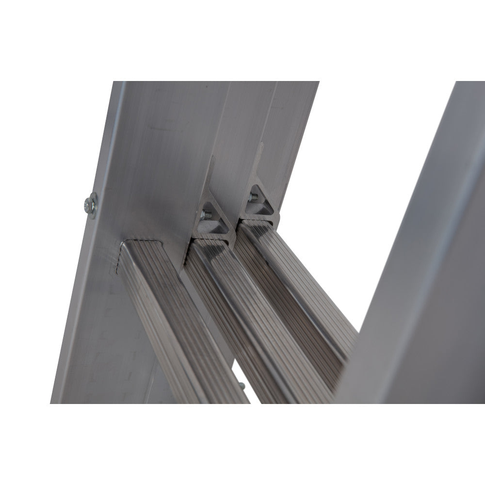 Werner 577 Series Triple Extension Ladder Rungs