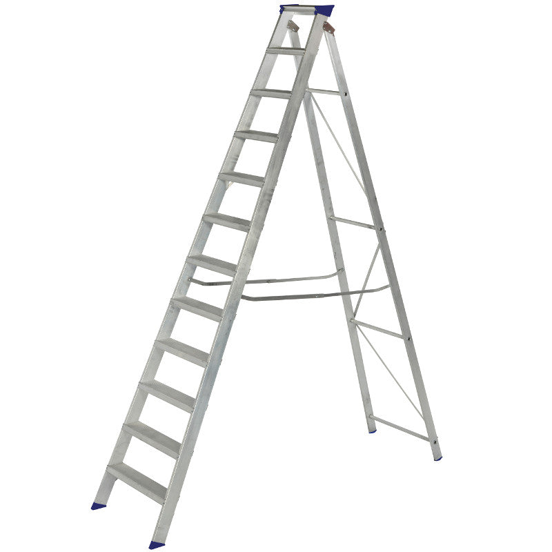 Werner EN131 Professional Builders Swingback Step Ladder - 12 Tread