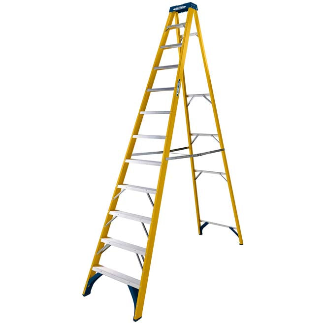 12 Tread Werner 716 Swingback Step Ladder