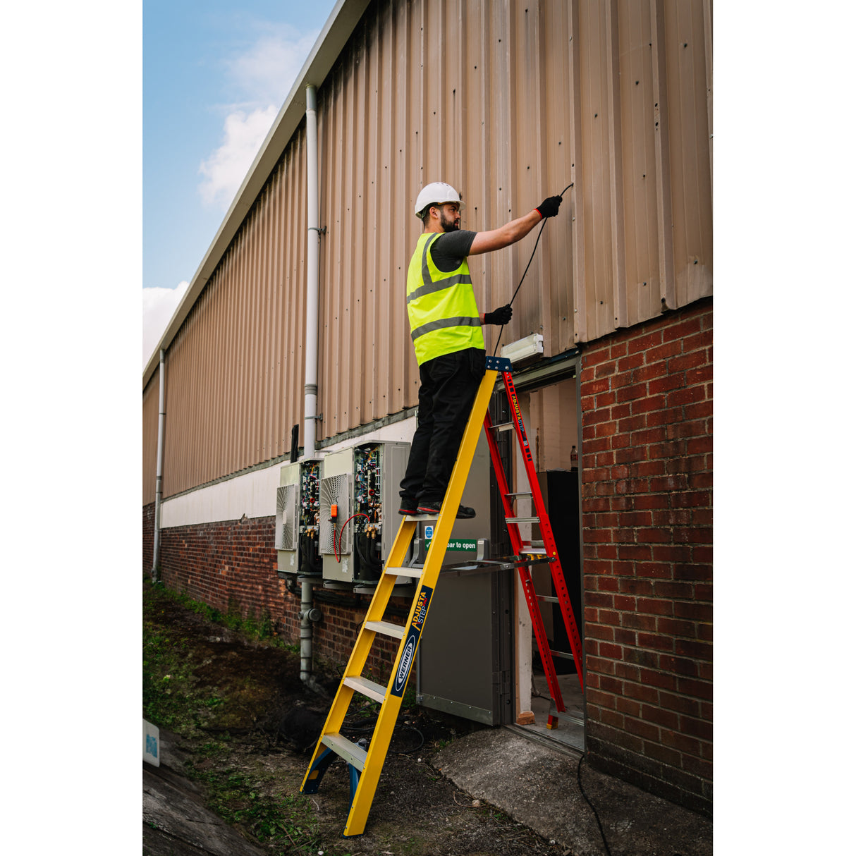 Werner 70575 Adjustastep In Doorway