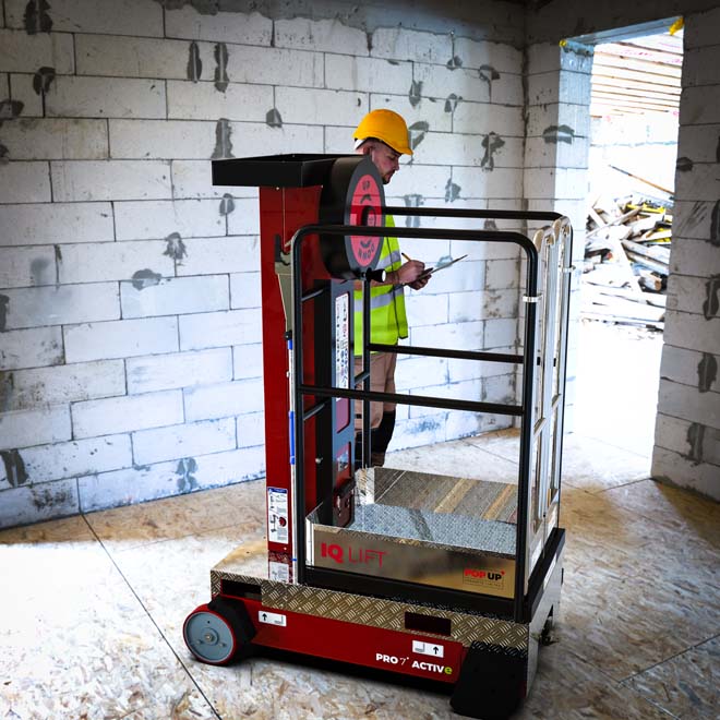 Pro 7 Non-Powered IQ Lift - Lifestyle Shot