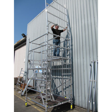 Erecting a scaffold tower