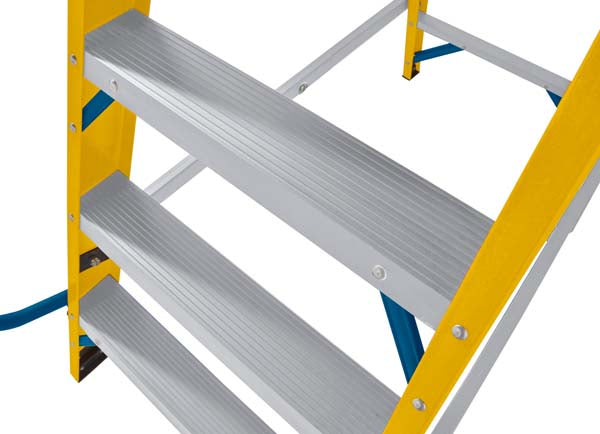 Werner Megastep Tread