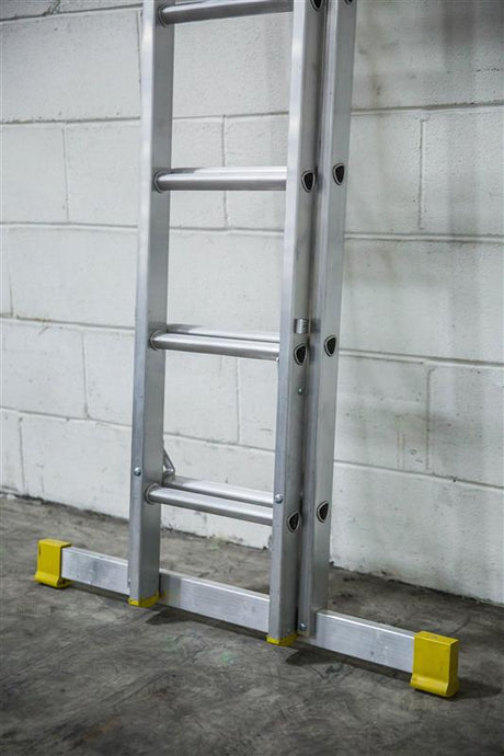 Trade Double Section Extension Ladders - stabilser bar