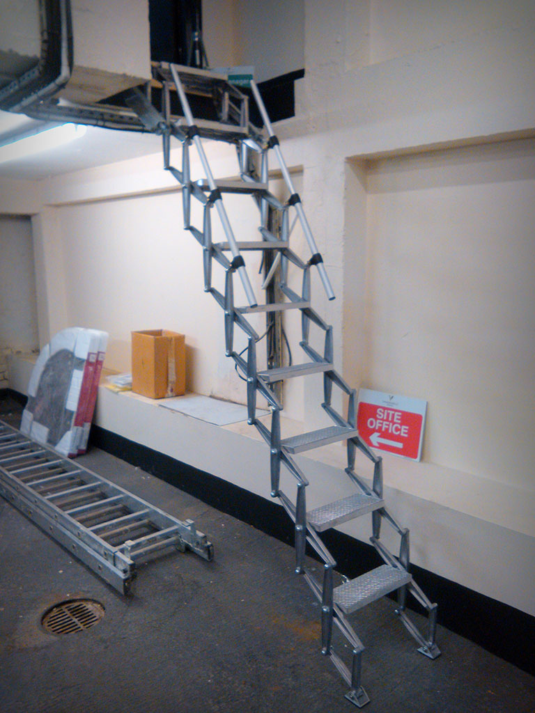 Zig Zag Heavy Duty Concertina Ladder - 2.5 to 2.79 m